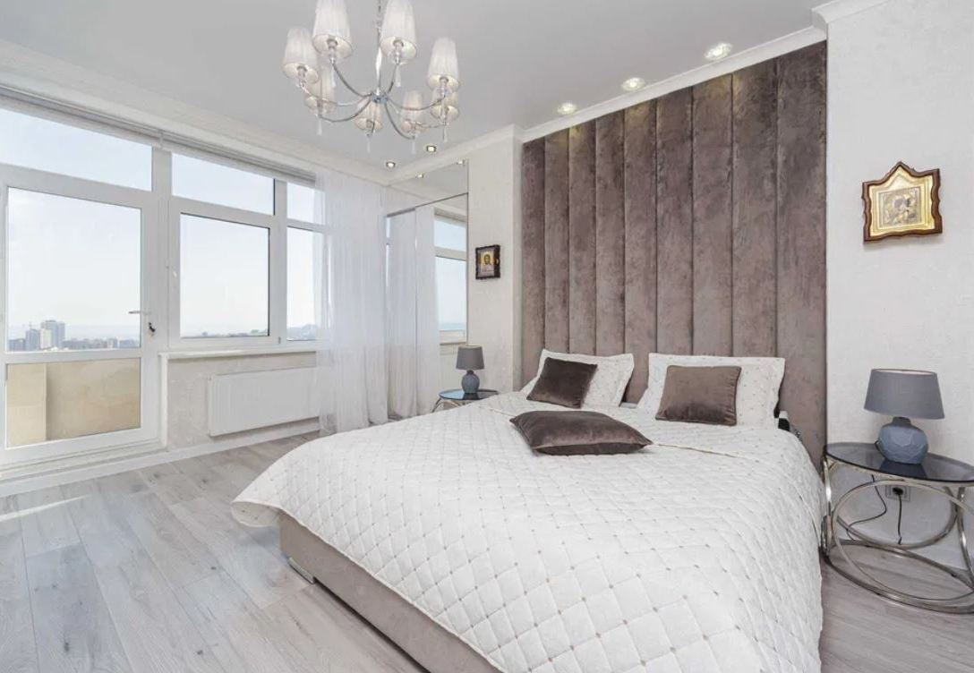 продажа трехкомнатной квартиры номер A-167325 в Приморском районе, фото номер 18